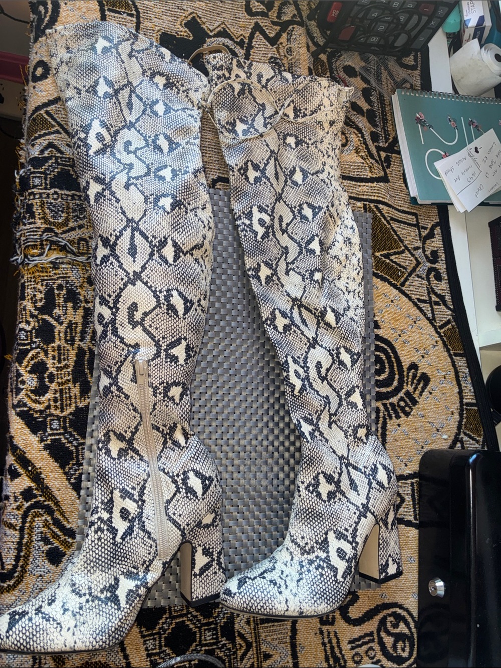 Unisa Black and White Snake-Print Heel